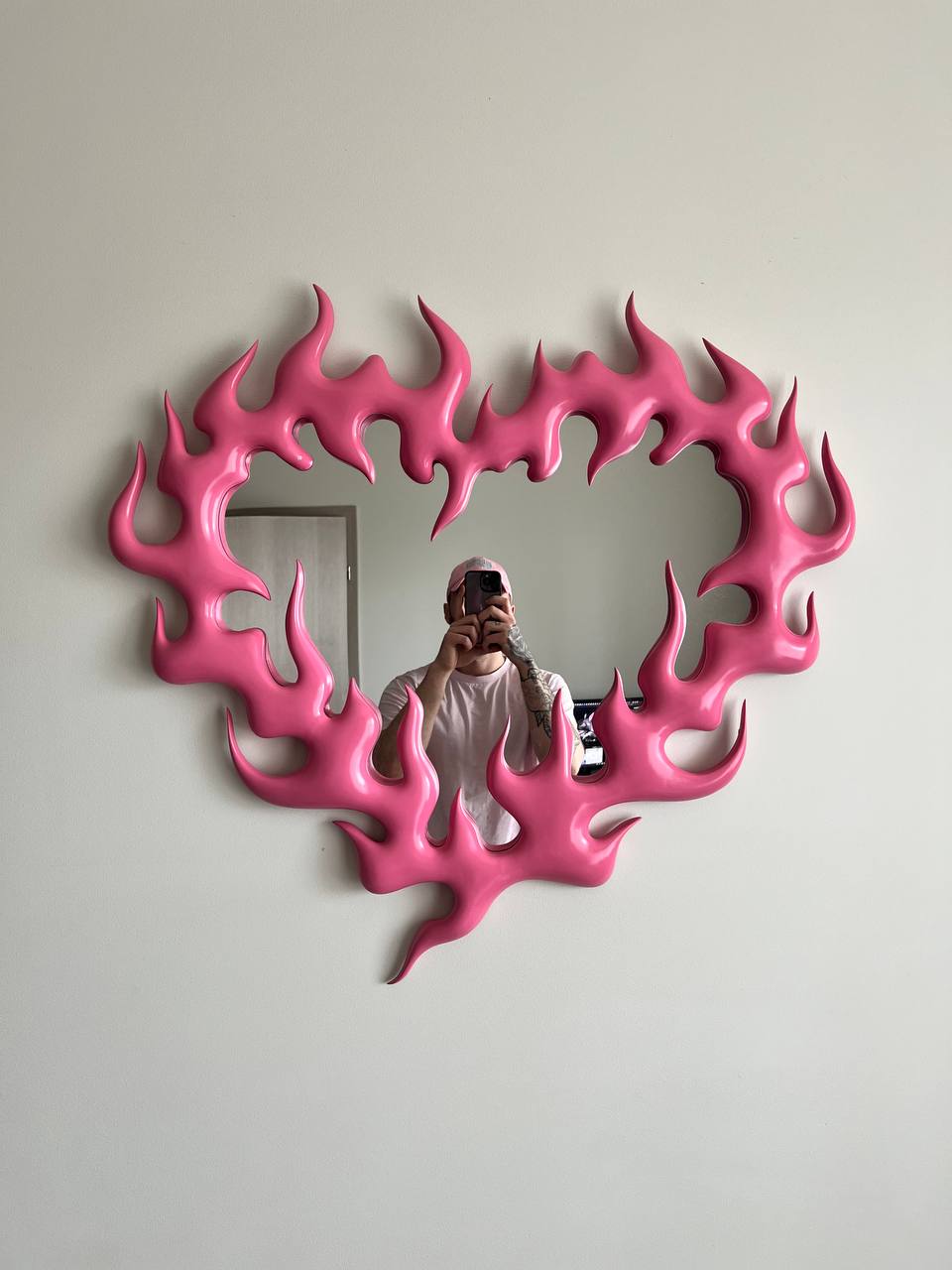 Pink mirror